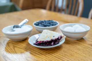 Pie blueberry with ingredients